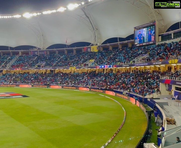 Aftab Shivdasani Instagram - Heart is bleeding blue at the moment 💙. They don’t call it the mother of all games for nothing. Jai Hind 🙏🏼🇮🇳 🏏 #indvspak #icct20worldcup #grateful Dubai, UAE