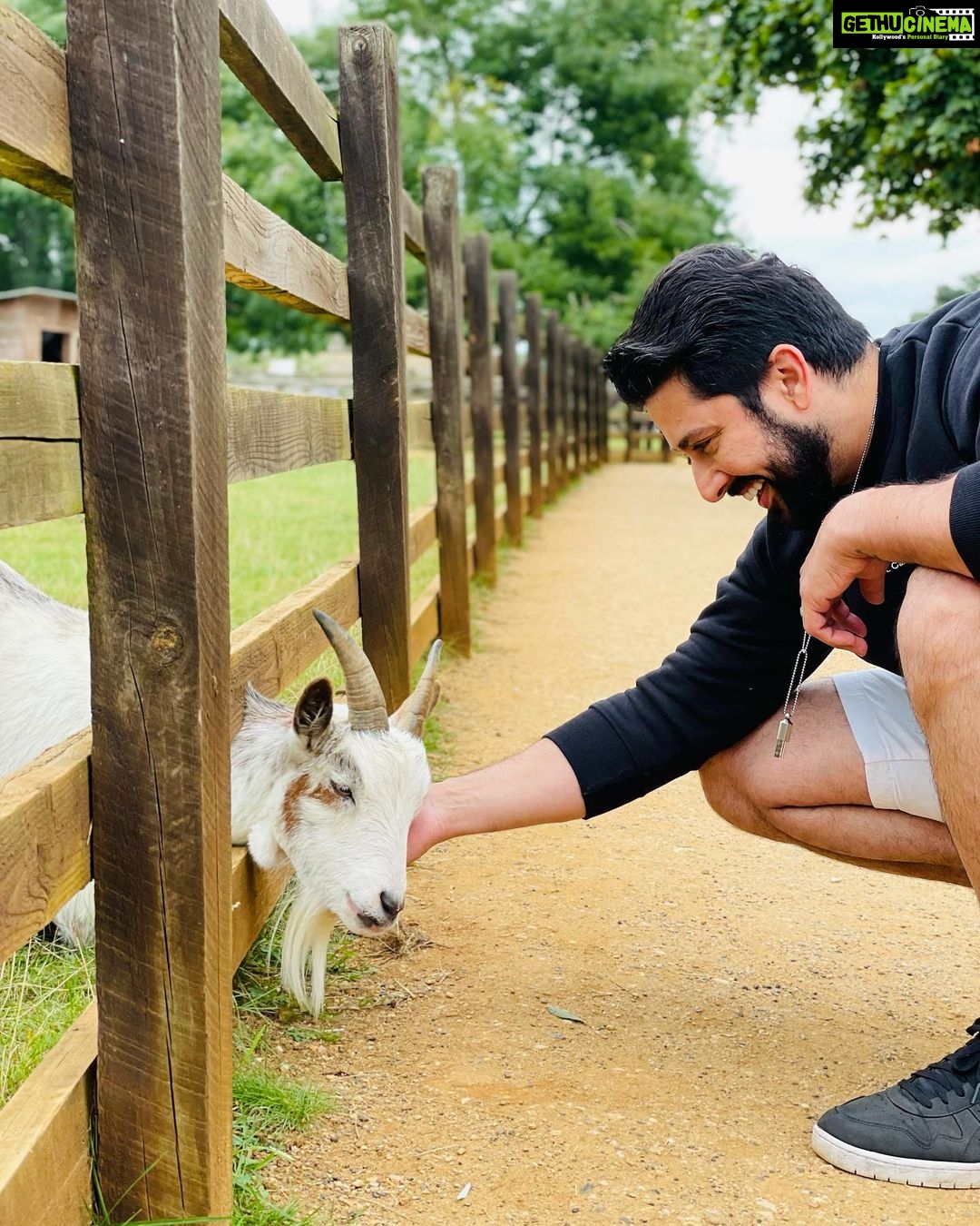 Aftab Shivdasani Instagram - βIt is not death a man should fear. But rather he should fear never beginning to live.β - Marcus Aurelius. #grateful π€