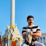 Aftab Shivdasani Instagram - ‘Sit silently so the soul can speak.’ 🌞☮️ #specialops1.5 #kiev #ukraine