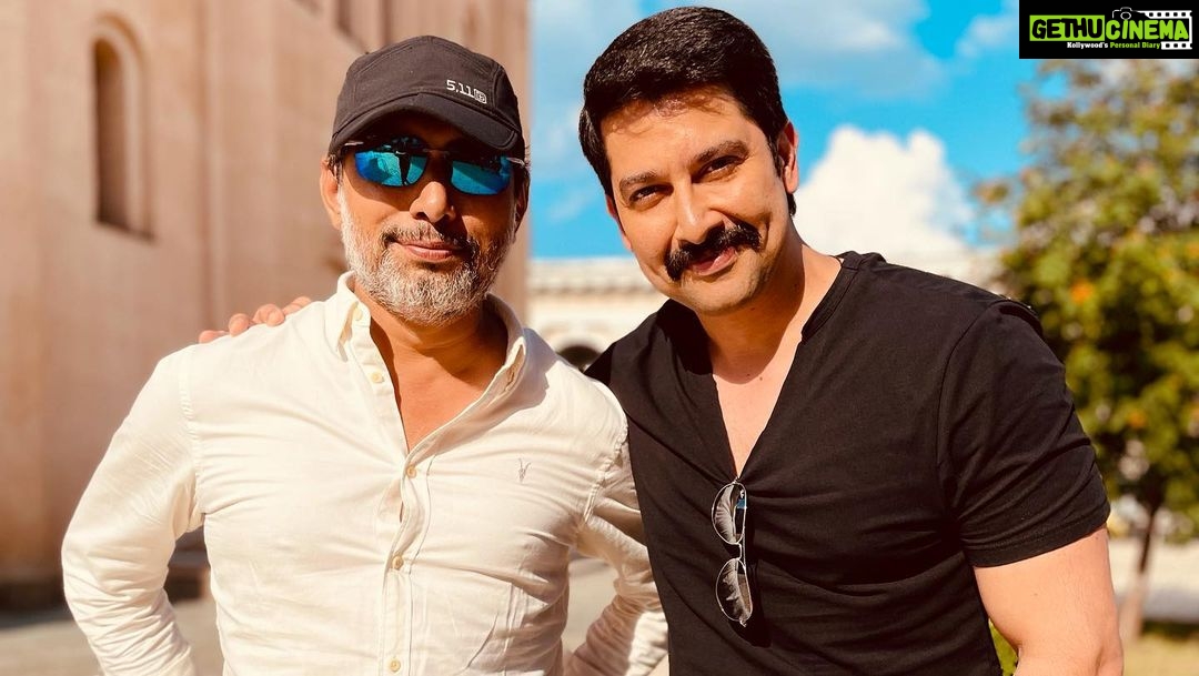 Aftab Shivdasani Instagram - And it’s a wrap for me. Some journeys are indeed ‘special’. ✨ Thank you @fridaystorytellers @shitalbhatia_official #shivamnair sir, @fal1804 @aishwaryasushmita @vijayvikram77 @pathakvinay @gautamikapoor @anushkanand7 @aviu @roohaniyagnik1 @priyeshmehta10 @turbanedgentleman @debasishmishr #sudheerpalsane sir, #arvindsingh sir, #sandeeprawade sir, @raghavjairath for such great memories. ❤️🙏🏼 On this beautiful journey I made such lovely bonds with amazing friends like family @kaykaymenon02 & @aadilkhanitis. I will cherish our time together. 🤝💫 And last but most importantly @neerajpofficial sir, thank you for believing in me and giving me this wonderful opportunity. It’s been a delight. I look forward to our labour of love. “SPECIAL OPS 1.5” 🎖🇮🇳 #specialops1.5 #ukraine #grateful (Also a big thank you to @trishaanandshubhamcasting for reaching out to me and making this happen. 🤍✨) Kyiv, Ukraine