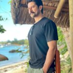Aftab Shivdasani Instagram - ‘If you aren’t grateful for what you already have, what makes you think you would be happy with more?’ - Roy T Bennett. #grateful 🌞 . . . . #throwback #specialops #mauritius #shoot