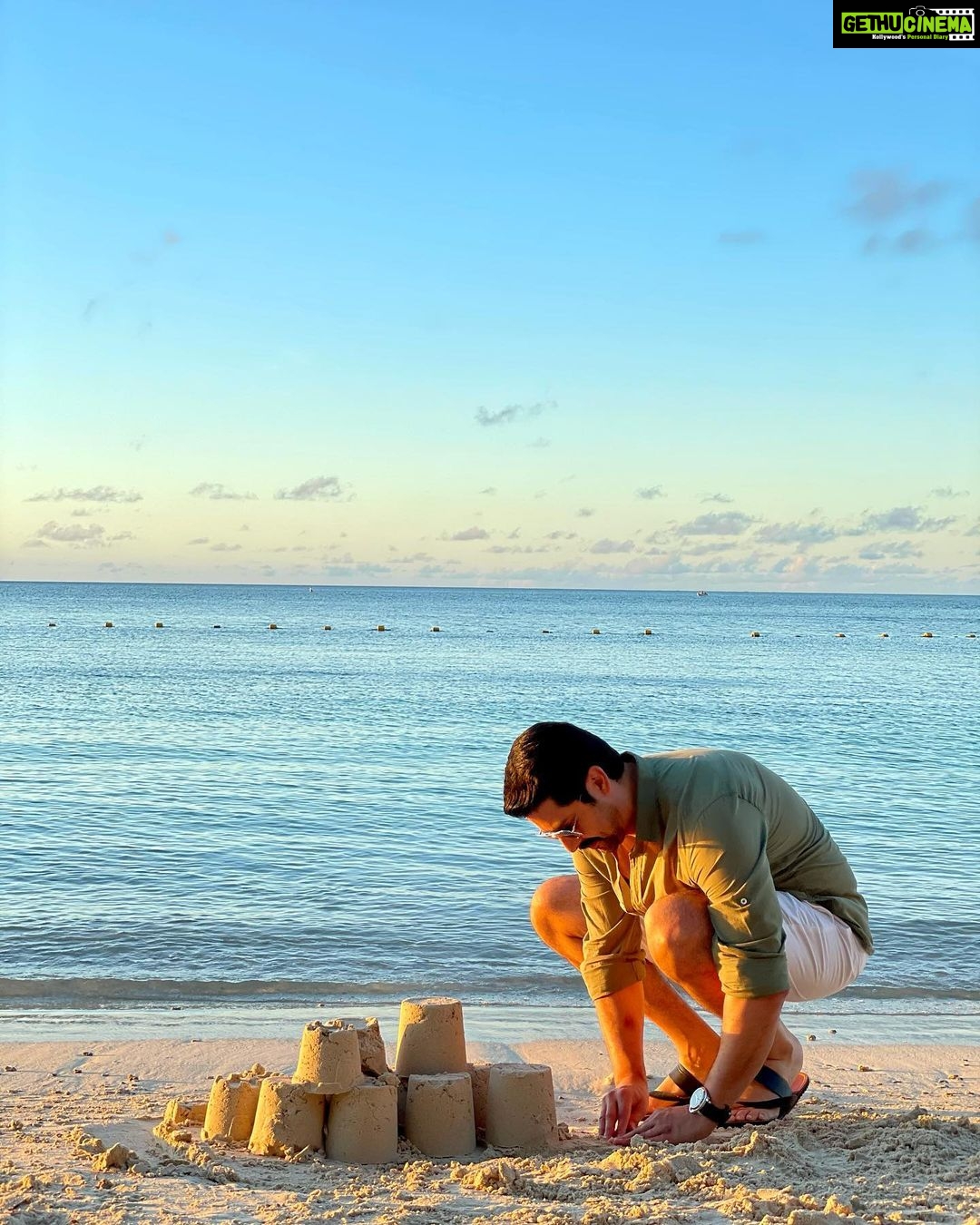 Aftab Shivdasani Instagram - ‘May you always have a shell in your pocket and sand in your shoes.’ - Anon. 🌅🌊🦀🐚 Mauritius