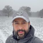 Aftab Shivdasani Instagram - ‘What a precious privilege it is to be alive, to breathe, to think, to enjoy, to love.’ ❄️❤️ - Marcus Aurelius. #grateful (One of my fav songs sung by one of my fav singers from one of my fav films 🧔🏻🎵) United Kingdom