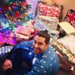 Aftab Shivdasani Instagram - Gonna go lay under the Christmas tree and remind my family that I’m a gift. 🎄🎁😈😁✨ #tistheseasontobejolly London, Unιted Kingdom