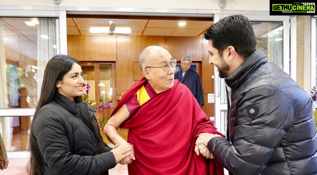 Aftab Shivdasani Instagram - ‘The planet does not need more “successful people”. The planet desperately needs more peacemakers, healers, restorers, storytellers and lovers of all kinds.’ 🌏💚 - His Holiness the Dalai Lama. Here’s wishing his Holiness a very happy and peaceful birthday. We pray for your good health and long life. Love, compassion and warm wishes. 💐🙏🏼🤍 Dharamsala