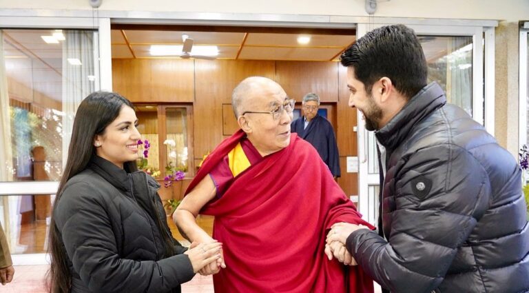 Aftab Shivdasani Instagram - ‘The planet does not need more “successful people”. The planet desperately needs more peacemakers, healers, restorers, storytellers and lovers of all kinds.’ 🌏💚 - His Holiness the Dalai Lama. Here’s wishing his Holiness a very happy and peaceful birthday. We pray for your good health and long life. Love, compassion and warm wishes. 💐🙏🏼🤍 Dharamsala