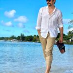 Aftab Shivdasani Instagram - Love that Sun of a Beach. ☀️🏝🌊🤍 Mauritius