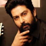 Aftab Shivdasani Instagram - ‘Admire someone’s beauty without questioning your own.’ - Anon. ✍🏻⭐️