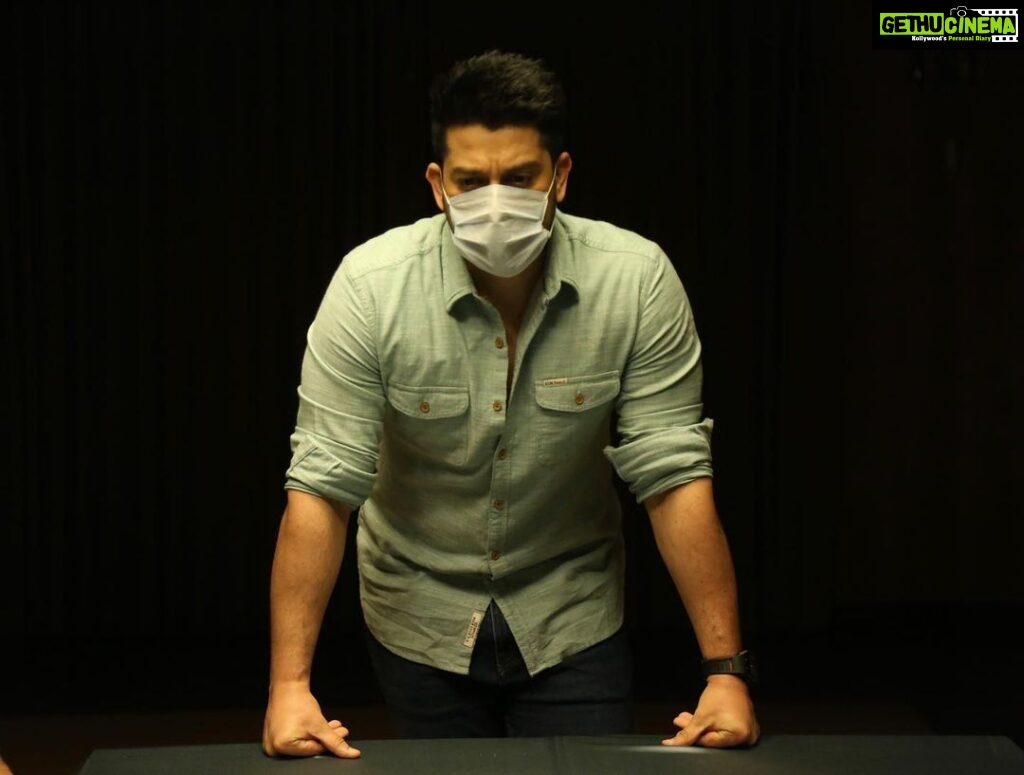 Aftab Shivdasani Instagram - The new normal. The show must go on. 😷🙏🏼🎥 #poison2 Mumbai, Maharashtra