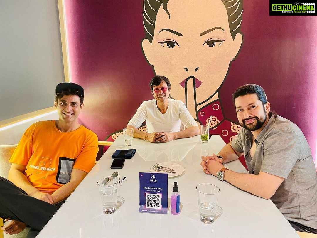 Aftab Shivdasani Instagram - Cities change, equations don’t. 🤜🏼🤛🏼✨❤️ #reunion #specialops1point5 Mumbai, Maharashtra