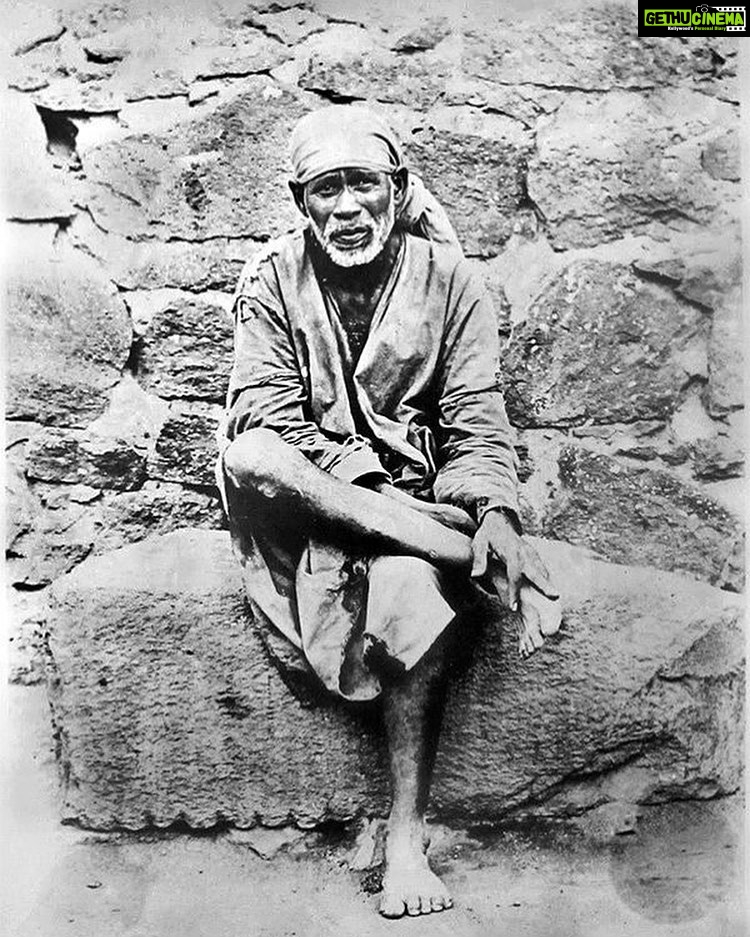 Aftab Shivdasani Instagram - β...I shall save my devotees from the jaws of death. If My stories are listened to, all diseases will be gotten rid of...β - Sai Baba. π«β€οΈππ»ββοΈ #omsairam #allahmaalik #shirdisaibaba