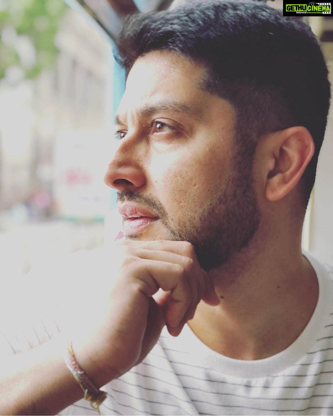 Aftab Shivdasani Instagram - Donβt tell me how educated you are, tell me how much you travelled. - The Prophet Muhammad. #travel ππ° πΆπ»ββοΈ Hong Kong