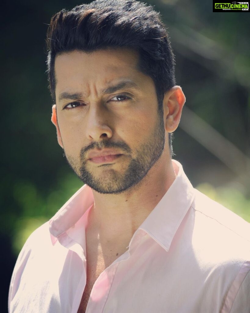 Aftab Shivdasani Instagram - ‘Do not be afraid of dying, be afraid of living with nothing to die for.’ 💫 #lifemotivation