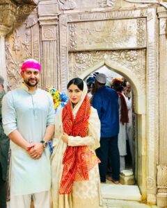 Aftab Shivdasani Instagram - Here’s wishing everyone a very happy and peaceful Ramadan. Stay blessed 🌙❤️🙏🏼#RamadanMubarak