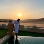 Aftab Shivdasani Instagram – ‘Sunsets are just little glimpses of the golden streets of heaven.’ 
– Unknown. 🌅✨🏜🌵

Thank you @anantaraqasralsarab for the warm welcome and  outstanding hospitality. We look forward to visiting again. Love and best wishes always. 
❤️🏜
#grateful 🙏🏼 Qasr Al Sarab Desert Resort by Anantara