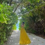 Ahana Kumar Instagram - your friendly neighbourhood maalagha ☺️ dress by @ahamboutique 🌼 Maldives