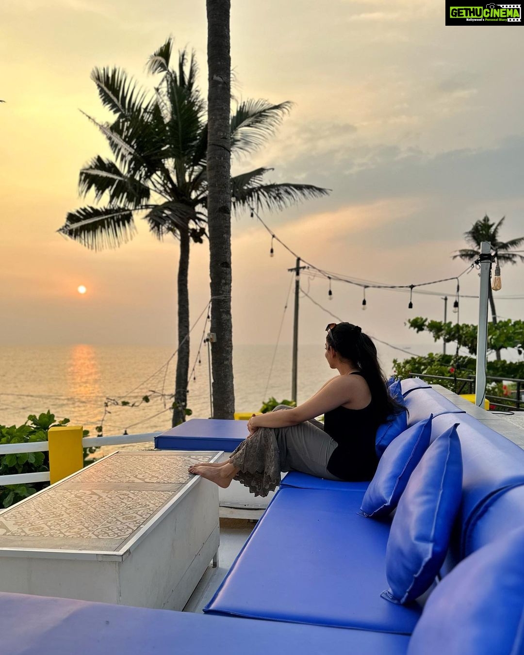 Ahana Kumar Instagram - Sometimes all I need is peace , quiet , flowers and a sunset :) At @privaseabeachvilla , a lovely little quaint cute villa I found out at Varkala. Going to come over every time , all I want to hear is the sound of waves and chirp of birds ππ¦