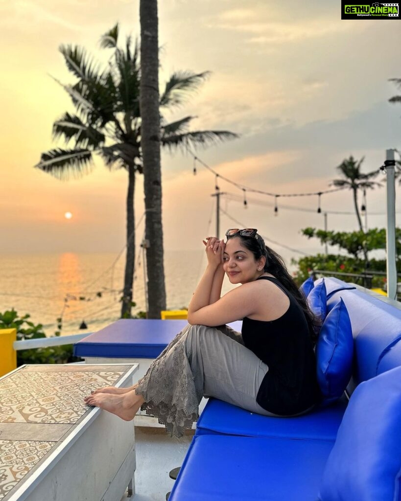 Ahana Kumar Instagram - Sometimes all I need is peace , quiet , flowers and a sunset :) At @privaseabeachvilla , a lovely little quaint cute villa I found out at Varkala. Going to come over every time , all I want to hear is the sound of waves and chirp of birds 🌊🦜