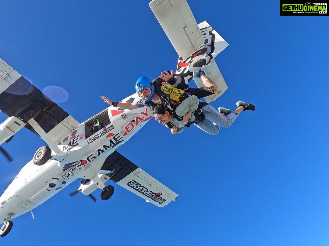 Ahana Kumar Instagram - kinda proud of myself for smiling and jumping out like a happy little birdie , on my second sky dive in 4 months , 13000 feet up in the sky 🦋🤍 Palm Jumeirah Island