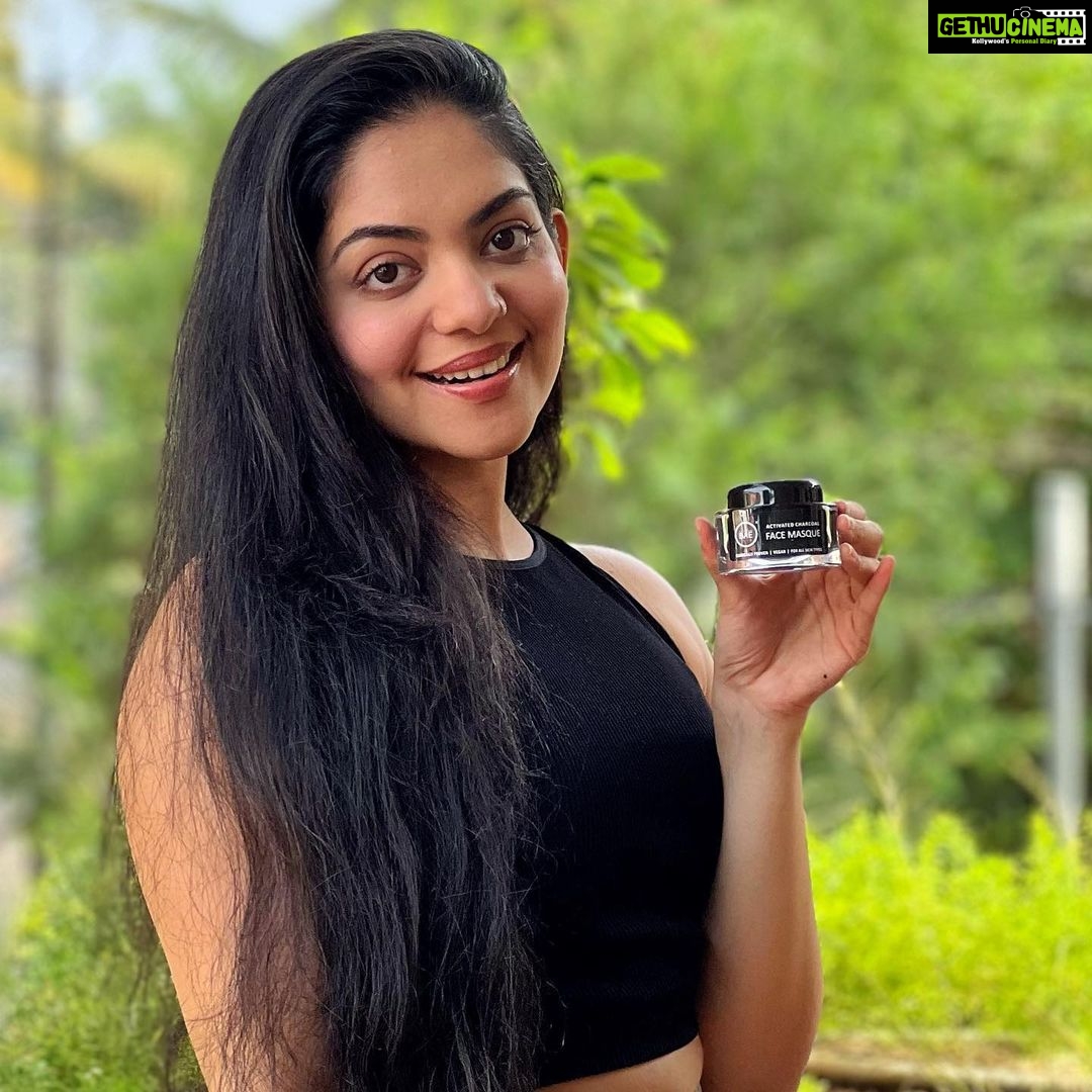 Ahana Kumar Instagram - @carbon_bae has been my constant since 2018 ❤️ I love how their products feel on my skin. Carbon Bae has combined the 2 best things of our homeland to create their amazing products - Ayurveda & Coconut Shell Steam Activated Charcoal 💚🥥 Here's a little happy news for you all! @carbon_bae is celebrating Black Friday Sale by offering flat 50% Off storewide and FREE Charcoal Handmade Soap! ✨ I feel so so happy to see a home-grown brand from Kerala winning so many hearts in such a short span of time. And like most of you know , shortly after their beginning , in almost no time , they grew so popular and pretty much became a house-hold name. Quality has always been their priority - then and now 🌴✨ @carbon_bae has also expanded their portfolio from Charcoal Herbal Face Masque to Kumkumadi Face Thailam , to cater to all your skin concerns and also to nourish your skin inside out! ❤️ Gift yourself or your BAE and get 50% off , because Black Friday Sale is happening NOW ! Hurry Up 🎁🎀 Happy Shopping at www.carbonbae.com 🖤