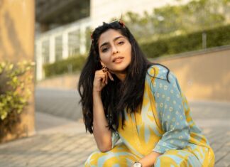 Aishwarya Lekshmi Instagram - Hoodibaaabaa!!!!! @styledbysmiji in @yam.india from @saltstudio Accessories @gentlemonster @misho_designs Pictures by cutie @sahal_hameed