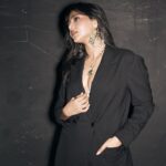 Aishwarya Lekshmi Instagram - Looking at you’ Photographed by @shaheenthaha_official Styling @styledbysmiji Wearing @osmanabdulrazak Jewellery @tribebyamrapali Makeup @dhanyaraghavan