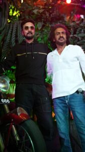 Ajaneesh Loknath Instagram - ನೀವು ತೋರಿದ ಪ್ರೀತಿಗೆ ನಾವು ಚಿರರುಣಿ | How crazy this is..at the Pre Release event Bengaluru!

Book your tickets now Link in Bio

#VRin3D #VRonJuly28

@kichchasudeepa @anupsbhandari @jack_manjunath_  @nirupbhandari @jacquelinef143 @neethaashok01 @nimmaupendra @anchor_anushreeofficial @lulu_hypermarket_banglor @b_ajaneesh @laharimusic @williamdaviddop @alankar.pandian @dqsalmaan @dqswayfarerfilms @shalinisanal_shaliniartss @shivakumarart @alwaysjani @shaliniartss @fifstudios @voxcomindia @kichcha_creatiions_official @4seasonscreationsas @mysorestudiohouse @SKFilmsOfficial @tseries.official @zeestudiosofficial @zeekannada @pvrpictures @Onetwenty8media @kaanistudio @the_biglittle @bobby_c_r #Abbsstudios