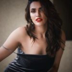 Akshara Gowda Instagram - Lion-Hearted 🦁💓 Photography : @thescienceofphoto Makeup : @makeoverwithyash_lekhs Hair : @makeupnhairbyrekha Assisted : @chethan.s.appu #coffeelover #skincare #aksharagowda #stylishtamilachi #aksharagowdabikki #stylishtamizhachi #dancing