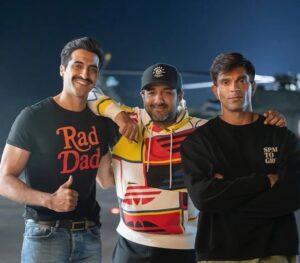 Akshay Oberoi Instagram - Thrilled to be a part of this one! #FIGHTER 💥

#Repost @marflix_pictures

Welcome to the Team
#FIGHTER
@iamksgofficial @akshay0beroi
Excited to have you’ll aboard!

#Fighterthefilm #Marflix #hrithikroshan #deepikapadukone #anilkapoor #akshayoberoi #karansinghgrover