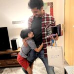Akshay Oberoi Instagram – Reunited with my koala bear 🐨❤️👨‍👦