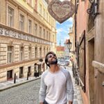 Akshay Oberoi Instagram - Been looking up lately! #AkshaysTravelDiaries #Prague #Berlin #Travelling