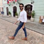 Akshay Oberoi Instagram – Czech-ing out the streets of Prague!
#AkshaysTravelDiaries

#PragueDiaries #Prague #Travelling #Travel #Vacation #ReelIt #ReelItFeelIt