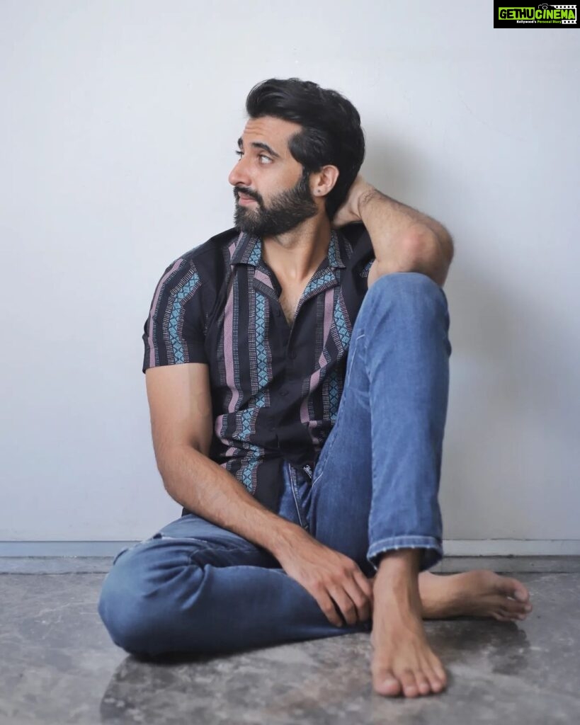 Akshay Oberoi Instagram - No shave November with this beard? 🧔🏻‍♂ #NoShaveNovember #November #Beard