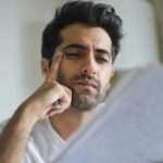 Akshay Oberoi Instagram – होम-work 📝

#Preps #ScriptReading #Monday #MondayMood