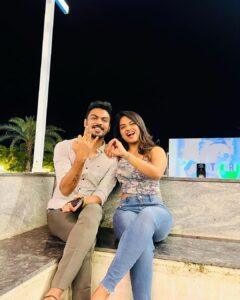 Alekhya Harika Instagram - Happie birthday my Cutieee 🥳❤️🥰 Love you to the moon @vamshi_karthik Location: @casadelofficial Pc : @rahulrajvanam Casa Del
