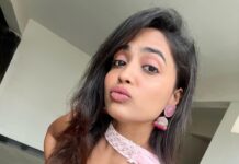 Alekhya Harika Instagram - Pinch me pink 💕🤗