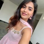 Alekhya Harika Instagram - Pinch me pink 💕🤗
