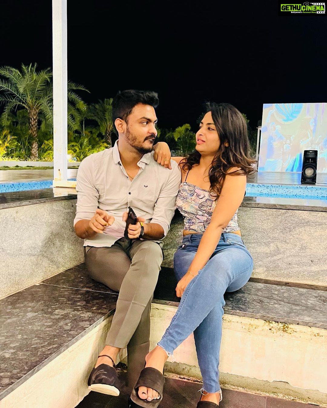 Alekhya Harika Instagram - Happie birthday my Cutieee 🥳❤️🥰 Love you to the moon @vamshi_karthik Location: @casadelofficial Pc : @rahulrajvanam Casa Del