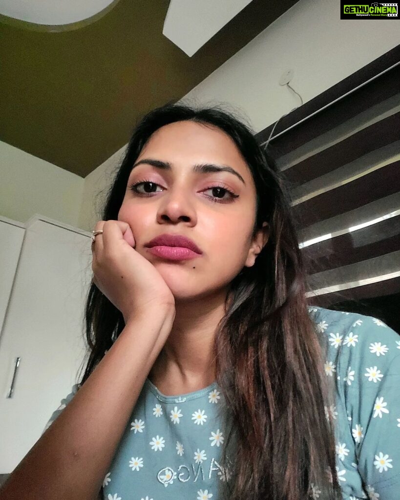 Amala Paul Instagram - Low ➡️ Go ➡️ Flow ➡️ ☯️☮️🔯