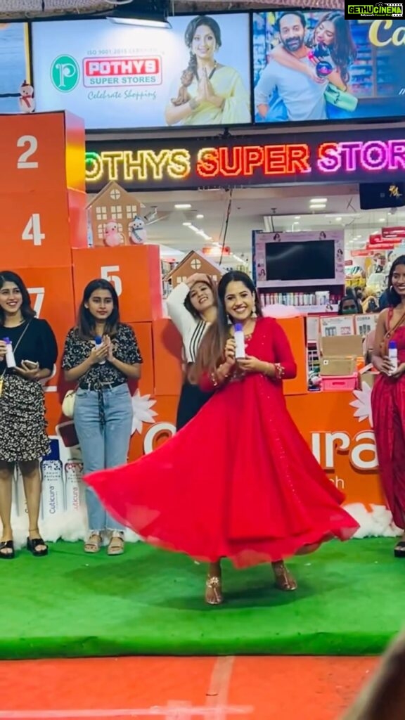 Amrutha Nair Instagram - Really so happy to be part of @cuticura_india family❤️ The event was really fresh and colourful with the 6 new @cuticura_india deo variants, Angeline, Cleopatra, Diana, Elizabeth, Helena and Victoria. Even on the most hectic and busy shoot days, @cuticura_ india makes my life so much easier and fresh. This deodorant comes in six vibrant fragrances and the best part is, it has a unique smart burst technology that releases fragrances when you sweat and refreshes you over and over again for up to 24hours! One spray is all you need to stay fresh for the whole day. I personally recommend @cuticura_india❤️❤️❤️ #CuticuraChristmasCarnival #itsacutichristmas
