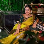 Amrutha Nair Instagram - Happy Diwali everyone ♥️ 📸 @vipinjkumar Saree @aathvyavastra Blouse @vybhadesignerstudio Ornaments @aathvya MUA @blushingtone_by_veenavineeth Thiruvananthapuram, Kerala, India