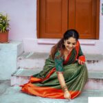 Amrutha Nair Instagram - പവനാരച്ചെഴുതുന്നു കൊലങ്ങളെന്നും കിഴക്കിനികോലായിൽ അരുനോദയം… 📸 @vipinjkumar Saree @tanirika_collectio MUA @blushingtone_by_veenavineeth Jewelry @blushingtone_rental_jewellery