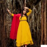 Amrutha Nair Instagram – Let me get into the roots and find my untold stories!!
Outfit @orangefashionskdkl 
📸 @vipinjkumar 
MUA @blushingtone_by_veenavineeth 
Jewelry @blushingtone_rental_jewellery