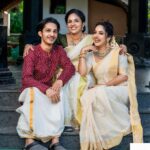 Amrutha Nair Instagram - അമ്മ മനസ്സ് തങ്കമനസ്സ്, മുറ്റത്തെ തുളസിപോലെ… 📸 @vipinjkumar Ma outfit @saanshi_handloom_kuthambully MUA @blushingtone_by_veenavineeth