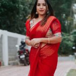 Amrutha Nair Instagram - 😊❤️ 📸 @sinu215 #saree #smile #modelling #sativiansmedia Trivandrum, India