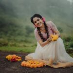 Amrutha Nair Instagram - ഉത്രാടദിനാശംസകൾ♥️ 📸 @vipinjkumar Outfit @brand_nithara_ MUA @blushingtone_by_veenavineeth #trending #instagram #onam