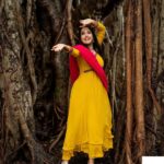 Amrutha Nair Instagram – Let me get into the roots and find my untold stories!!
Outfit @orangefashionskdkl 
📸 @vipinjkumar 
MUA @blushingtone_by_veenavineeth 
Jewelry @blushingtone_rental_jewellery
