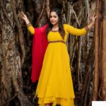 Amrutha Nair Instagram - Let me get into the roots and find my untold stories!! Outfit @orangefashionskdkl 📸 @vipinjkumar MUA @blushingtone_by_veenavineeth Jewelry @blushingtone_rental_jewellery