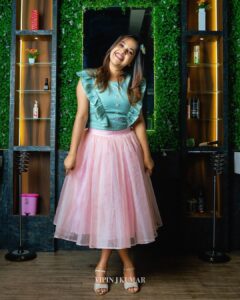 Amrutha Nair Instagram - I m a mirror ball,spinning in my highest heels💃

📸 @vipinjkumar 
Attire @smgclothingstudio 
MUA @roshnistvm 

#photo  #photoshoot #photographer #modelingshoot #sativiansmedia