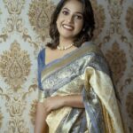 Amrutha Nair Instagram - Just smile ❤ Attire @mayurika_thefreshfashion 📸 @colorpadam_photography MUA @blushingtone_beauty_salon Accessories @aathvyavastra Trivandrum, India